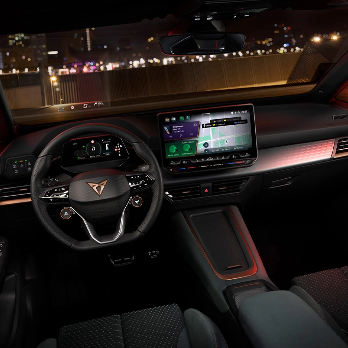 Tableau de bord digital de la Cupra Born avec affichage personnalisable