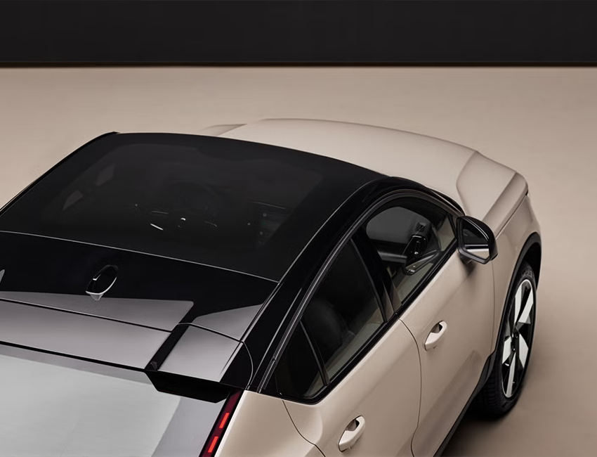 Vue toit du Volvo EC40 avec Google intégré